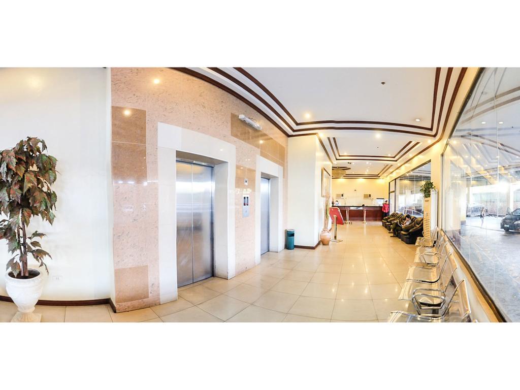 Crowne Garden Hotel Cebu Exterior photo