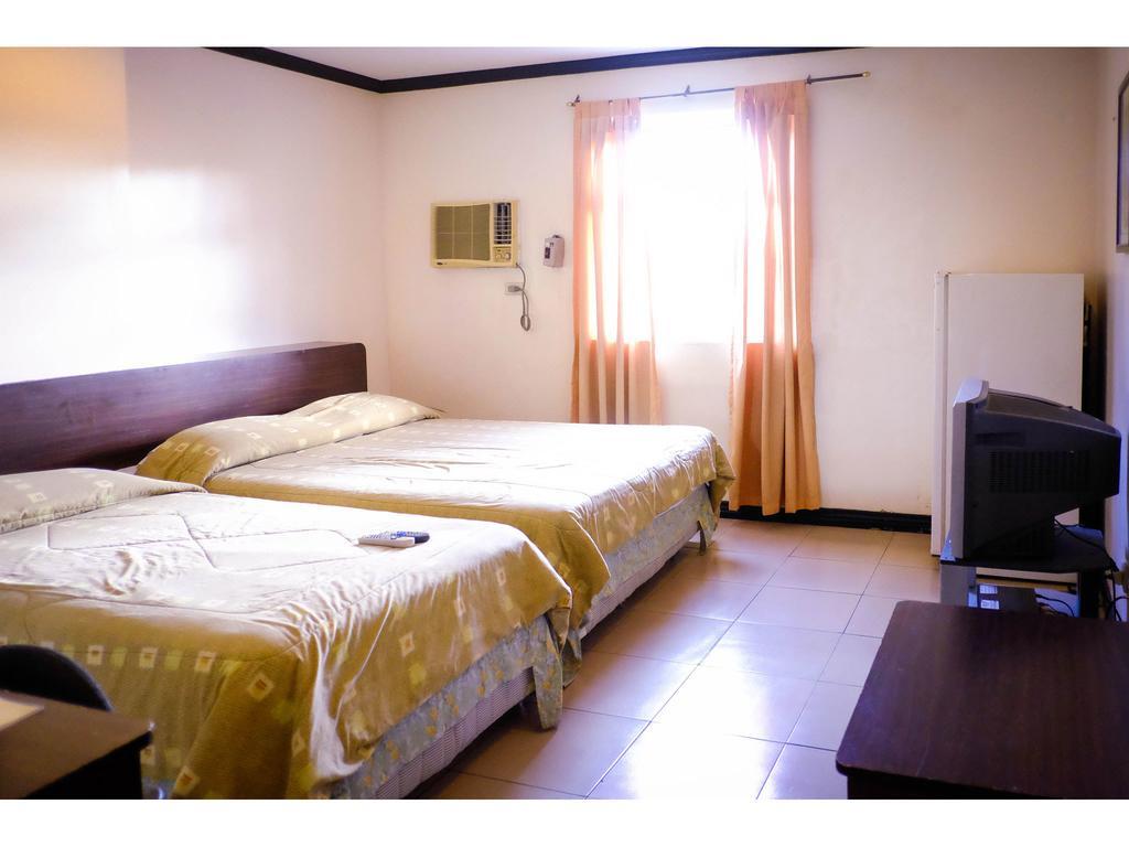 Crowne Garden Hotel Cebu Room photo