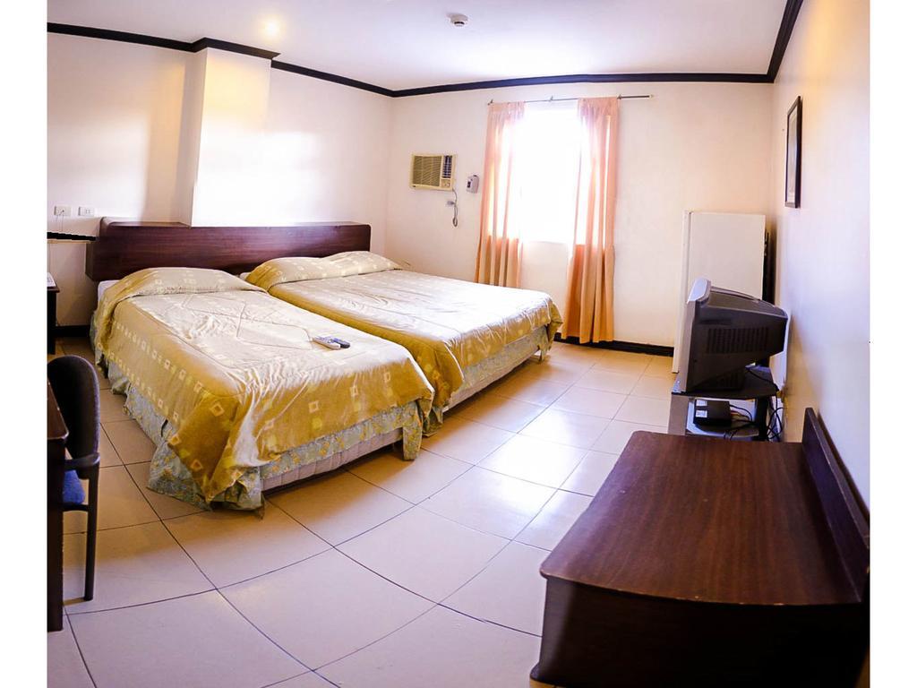 Crowne Garden Hotel Cebu Room photo