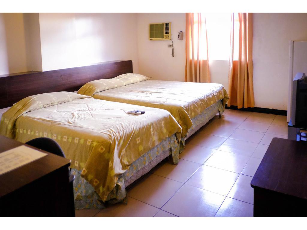Crowne Garden Hotel Cebu Room photo