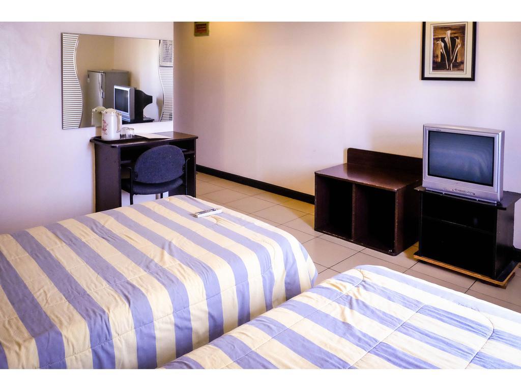 Crowne Garden Hotel Cebu Room photo