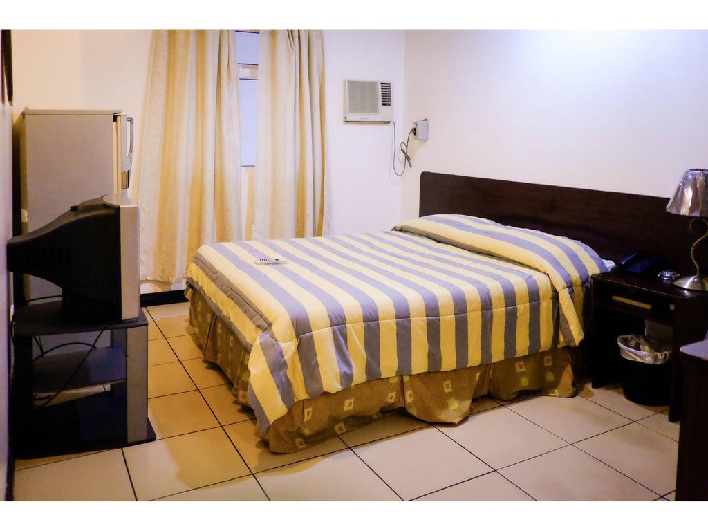 Crowne Garden Hotel Cebu Room photo